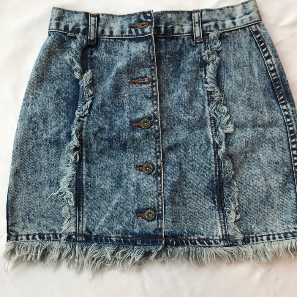 NWT LF Carmar denim button down skirt - Picture 5 of 7